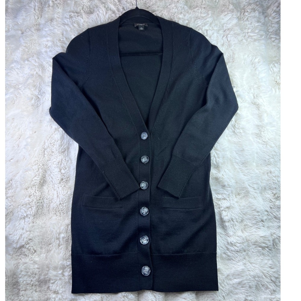 Ann Taylor Womens Black Longline V-Neck Button Front Cardigan Sweater XS.  A12